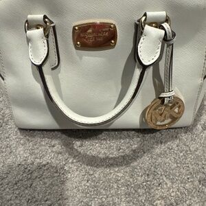 Hand bag